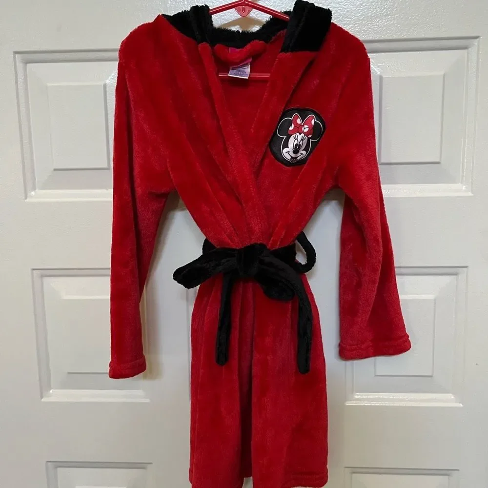 Minnie Mouse red and black bath robe